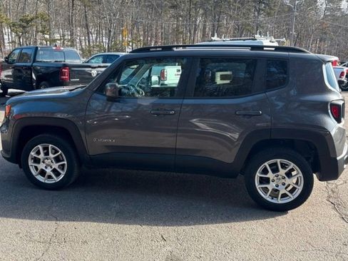 Used 2019 Jeep Renegade Latitude w/ UConnect 8.4 Nav Group image 11