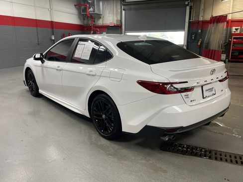 Used 2025 Toyota Camry SE w/ Multimedia Upgrade Package FWD image 8