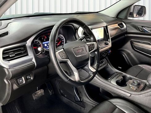 Used 2023 GMC Acadia SLT image 17