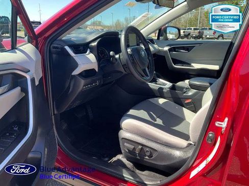 Used 2022 Toyota RAV4 XLE w/ Convenience Package AWD/4WD image 18