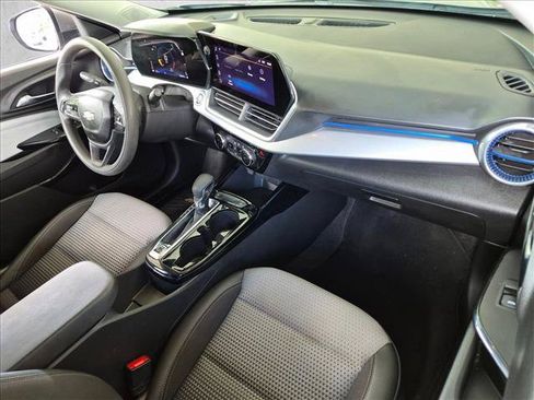 Used 2024 Chevrolet Trax LT FWD image 18