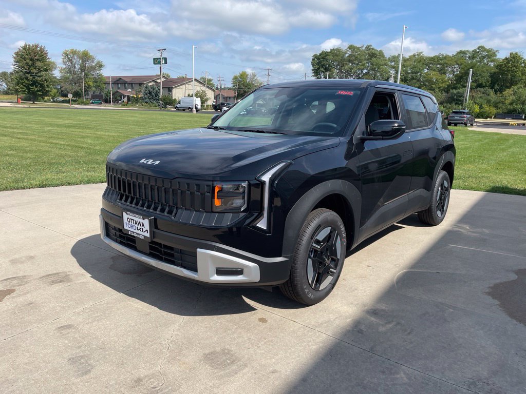 New 2027 Kia Seltos LX AWD/4WD image 2