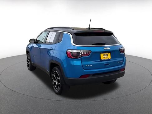 Used 2025 Jeep Compass Limited AWD/4WD image 4