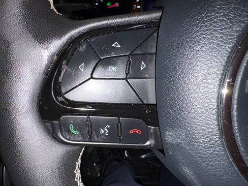 Used 2021 Jeep Renegade Latitude image 20