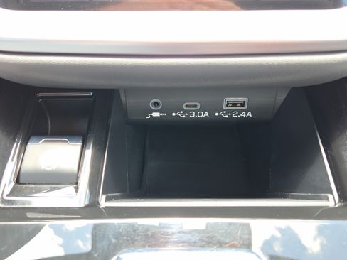 Used 2025 Subaru Outback Onyx Edition w/ Popular Package #2 AWD/4WD image 24