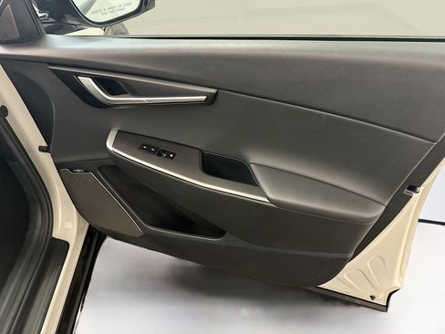 Used 2023 Kia EV6 Wind w/ Wind Technology Package AWD/4WD image 34