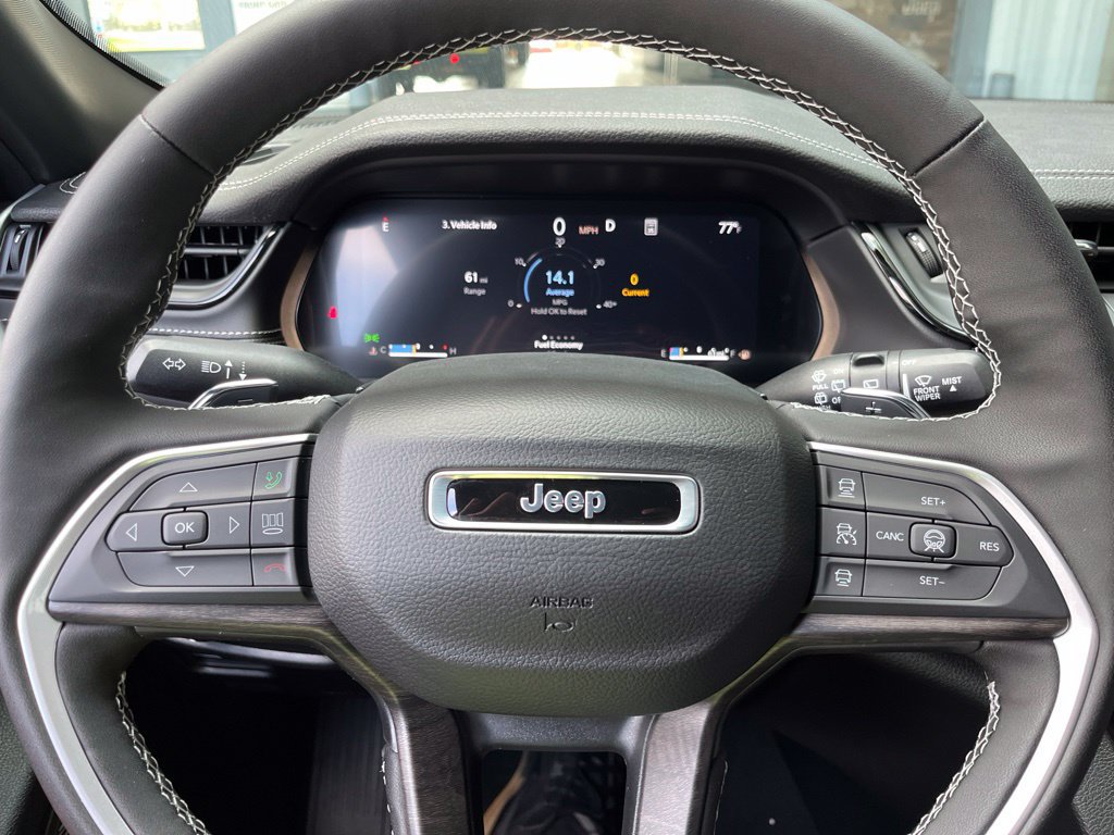 New 2026 Jeep Grand Cherokee Limited w/ Limited Altitude Package AWD/4WD image 20