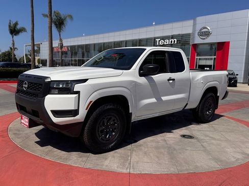 New 2026 Nissan Frontier S image 4