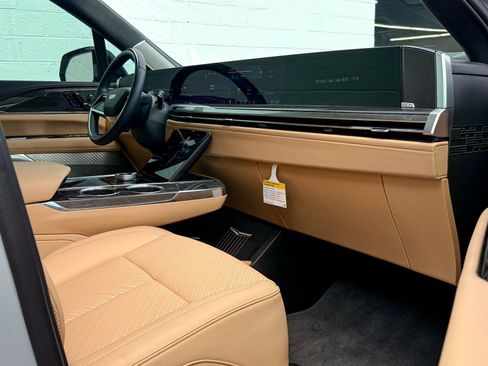 New 2025 Cadillac Escalade IQ Sport 2 AWD/4WD image 12