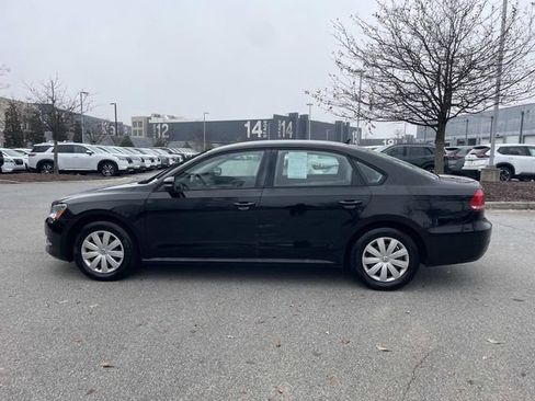 Used 2013 Volkswagen Passat 2.5 S image 9