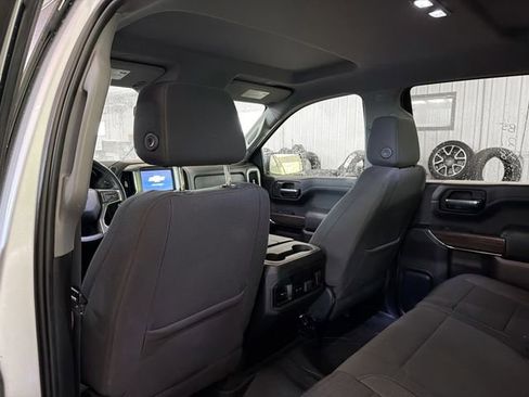 Used 2021 Chevrolet Silverado 1500 RST w/ Redline Edition AWD/4WD image 9