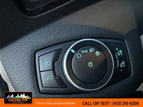 Used 2017 Ford Escape Titanium image 19