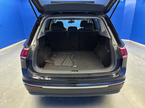 Used 2020 Volkswagen Tiguan SE image 27