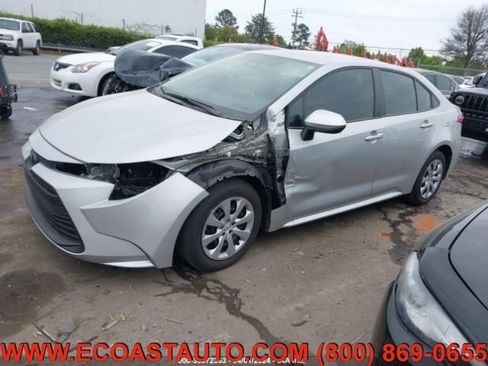 Used 2023 Toyota Corolla LE image 1