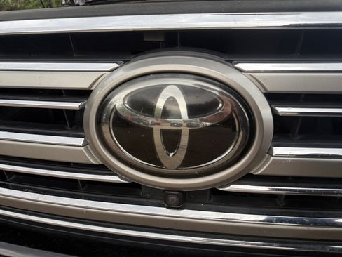Used 2019 Toyota Land Cruiser AWD/4WD image 23