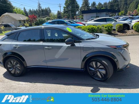 Used 2023 Nissan Ariya AWD image 14