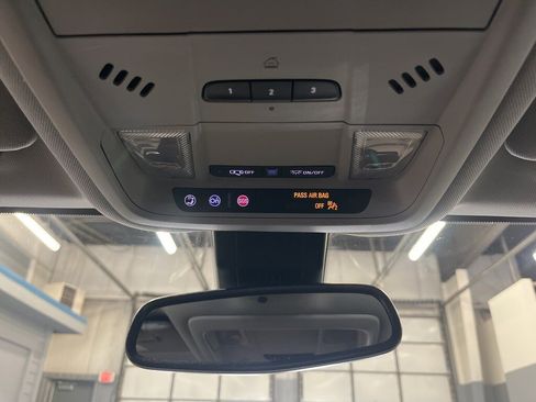 Used 2021 Chevrolet Equinox Premier w/ LPO, Floor Liner Package image 28