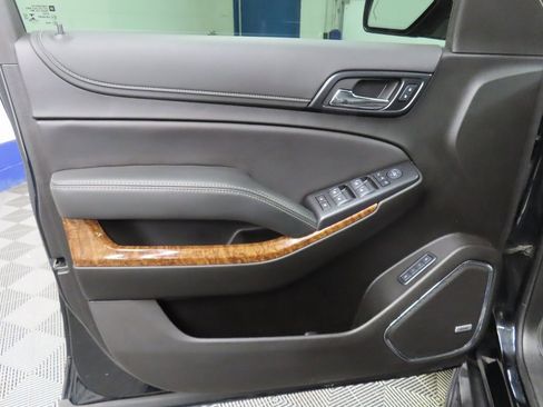 Used 2019 Chevrolet Suburban Premier image 60