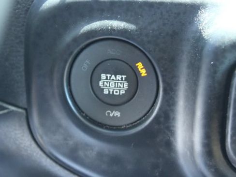 Used 2023 Jeep Wrangler Unlimited Sahara w/ Cold Weather Group AWD/4WD image 23