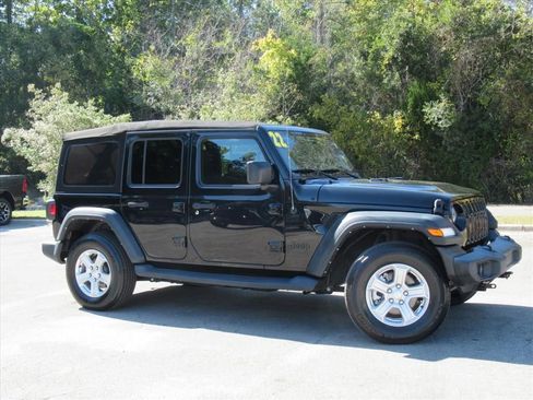 Used 2022 Jeep Wrangler Unlimited Sport image 2