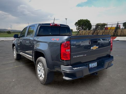 Used 2017 Chevrolet Colorado LT w/ LT Convenience Package AWD/4WD image 4
