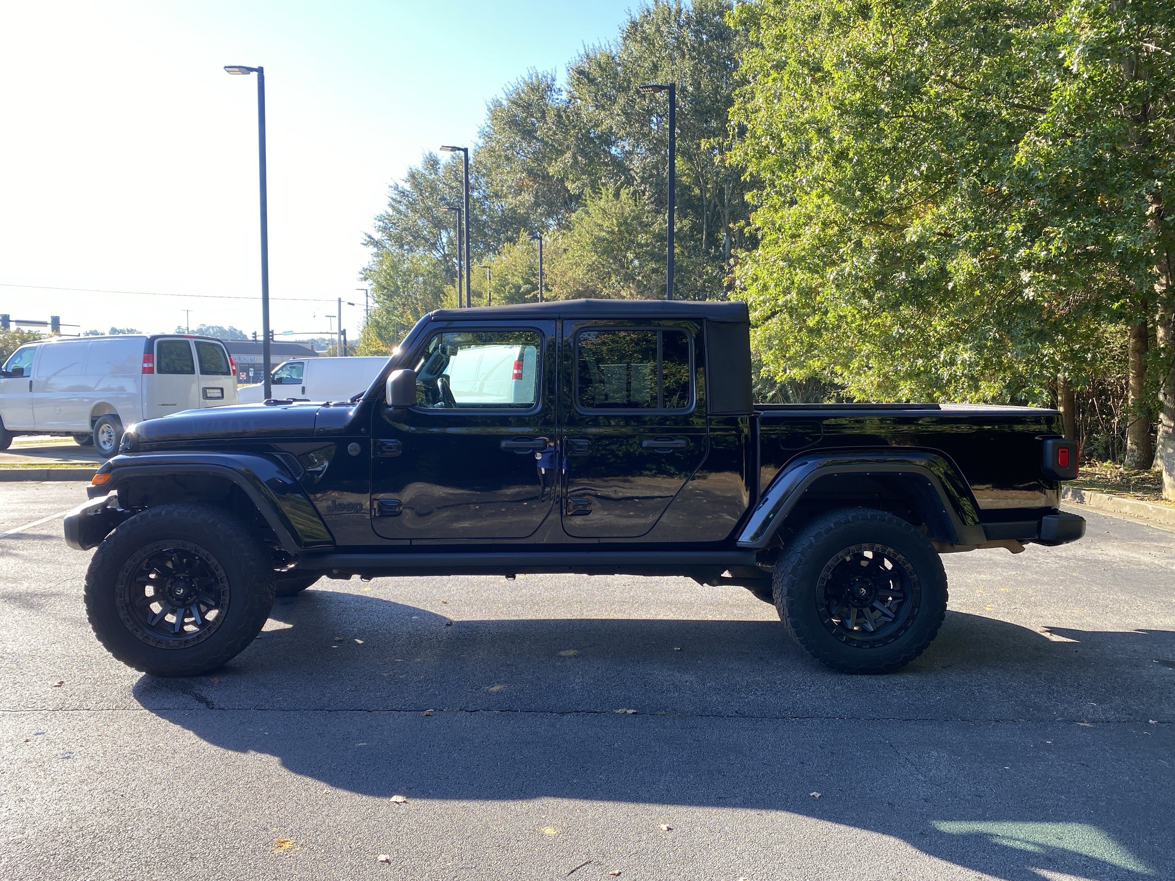 Used 2022 Jeep Gladiator Sport AWD/4WD image 6