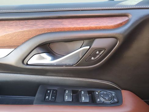 Used 2023 GMC Yukon Denali Ultimate image 27