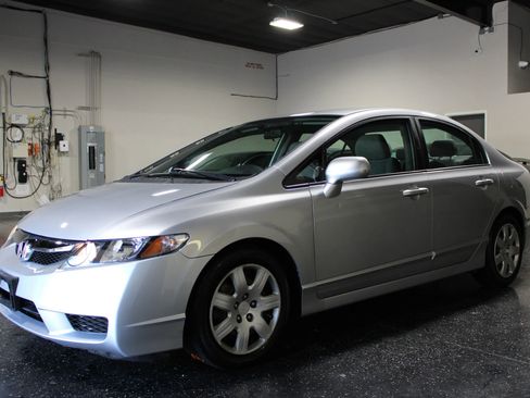 Used 2011 Honda Civic LX image 6
