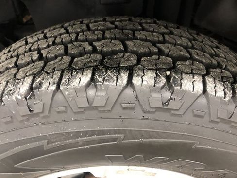 Used 2010 Jeep Wrangler Unlimited Sahara image 26