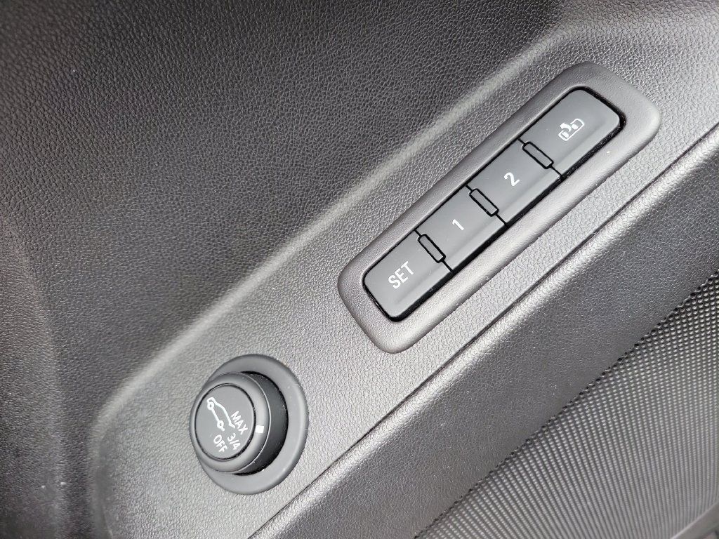 Used 2020 Chevrolet Equinox Premier AWD/4WD image 28