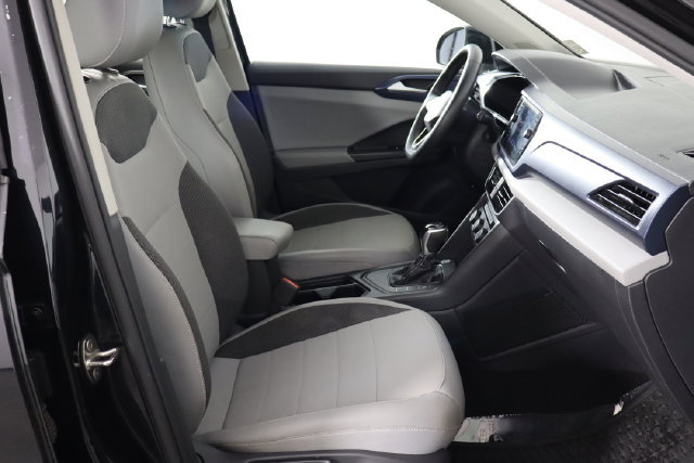 Used 2022 Volkswagen Taos SE FWD image 18