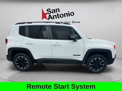 Used 2023 Jeep Renegade Latitude AWD/4WD image 16