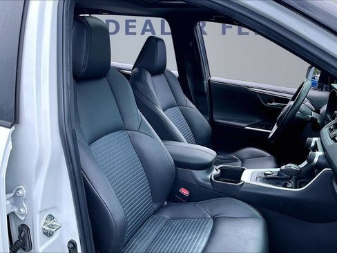 Used 2022 Toyota RAV4 XSE w/ XSE Grade Weather Package AWD/4WD image 30