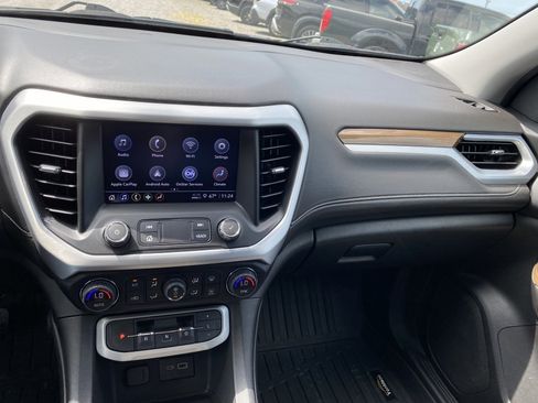 Used 2023 GMC Acadia SLE w/ Driver Convenience Package image 14