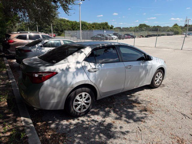 Used 2017 Toyota Corolla L FWD image 3