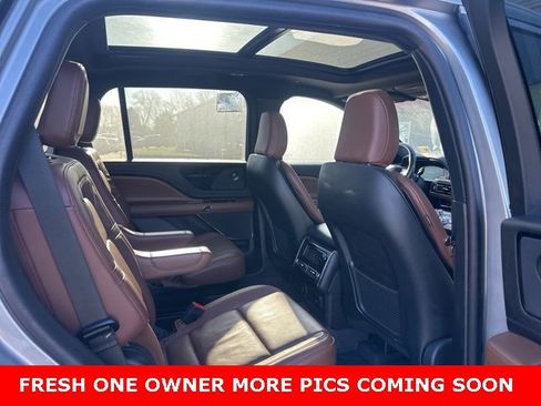 Used 2023 Lincoln Aviator Reserve w/ Equipment Group 201A image 8