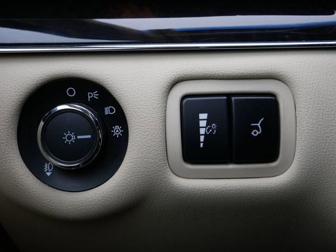 Used 2019 Lincoln MKT Reserve image 22