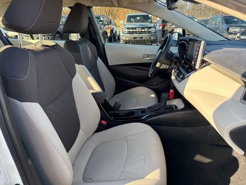 Used 2021 Toyota Corolla LE w/ Carpet Mat Package (TMS) image 10