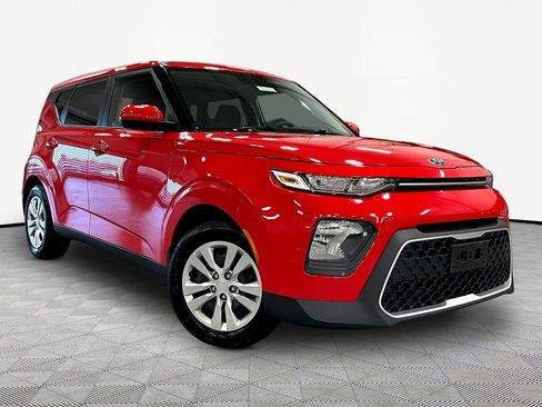 Used 2021 Kia Soul LX FWD image 3