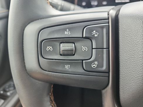 Used 2024 GMC Yukon XL AT4 w/ AT4 Premium Plus Package AWD/4WD image 27