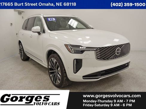 Certified 2025 Volvo XC90 B6 Plus image 1