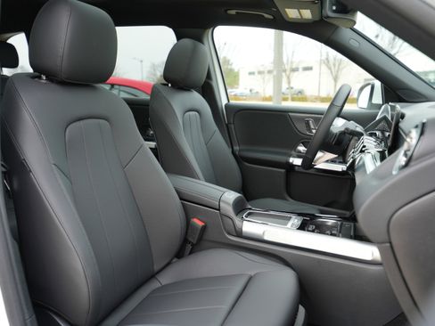 New 2026 Mercedes-Benz GLB 250 4MATIC image 38