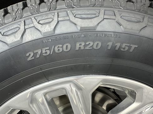 Used 2023 GMC Yukon XL SLT RWD image 9