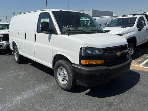 New 2026 Chevrolet Express 2500 w/ Driver Convenience Package RWD image 2