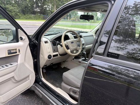 Used 2009 Ford Escape 2WD Hybrid image 12