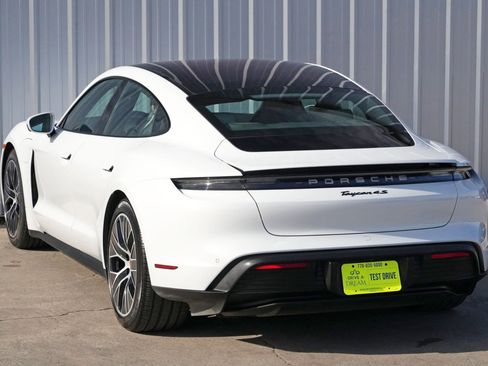 Used 2023 Porsche Taycan 4S w/ Premium Package image 51