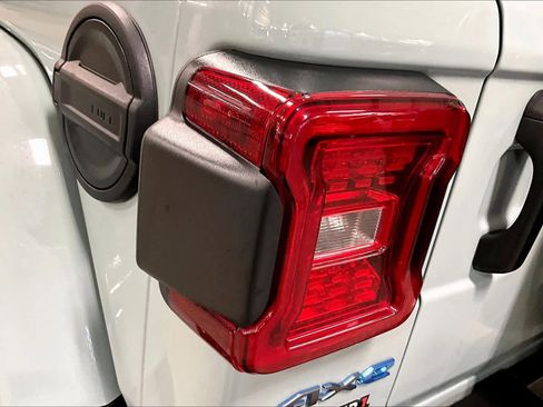 Used 2024 Jeep Wrangler Sport S w/ Convenience Group image 28