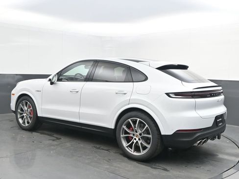 New 2026 Porsche Cayenne S image 5