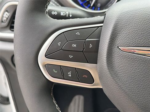 New 2026 Chrysler Pacifica Select FWD image 24