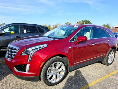Used 2017 Cadillac XT5 Premium Luxury w/ Driver Assist Package image 6